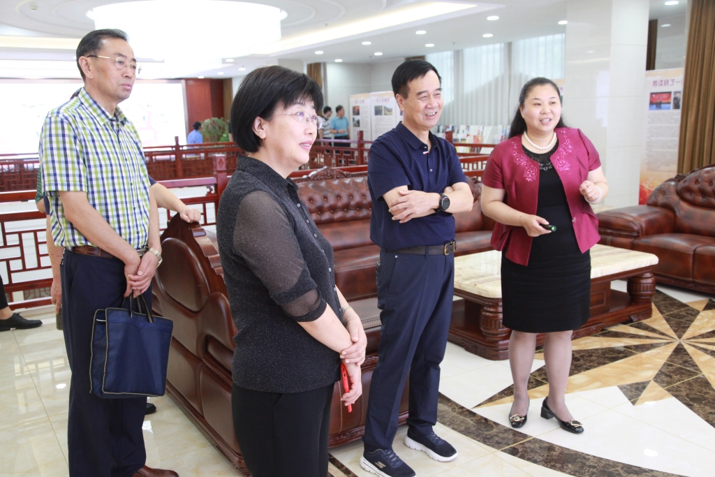 2019年9月17日，連云港市人力資源和社會保障局程曉紅局長蒞臨鷹游集團交流指導(dǎo)